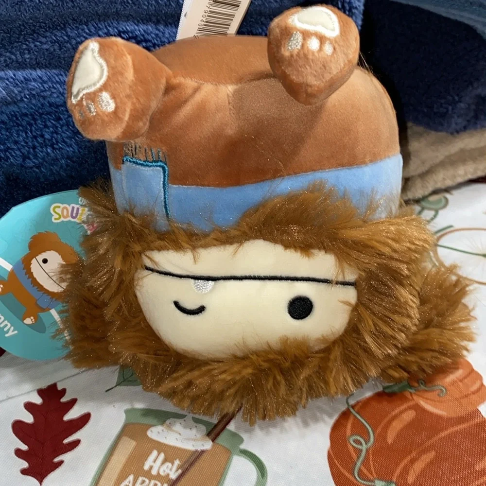 Squishmallows Benny the bigfoot with scarf - Picture 3 of 5